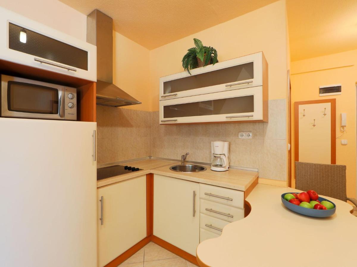 Apartment Catalpa By Interhome Balatonföldvár Exteriör bild